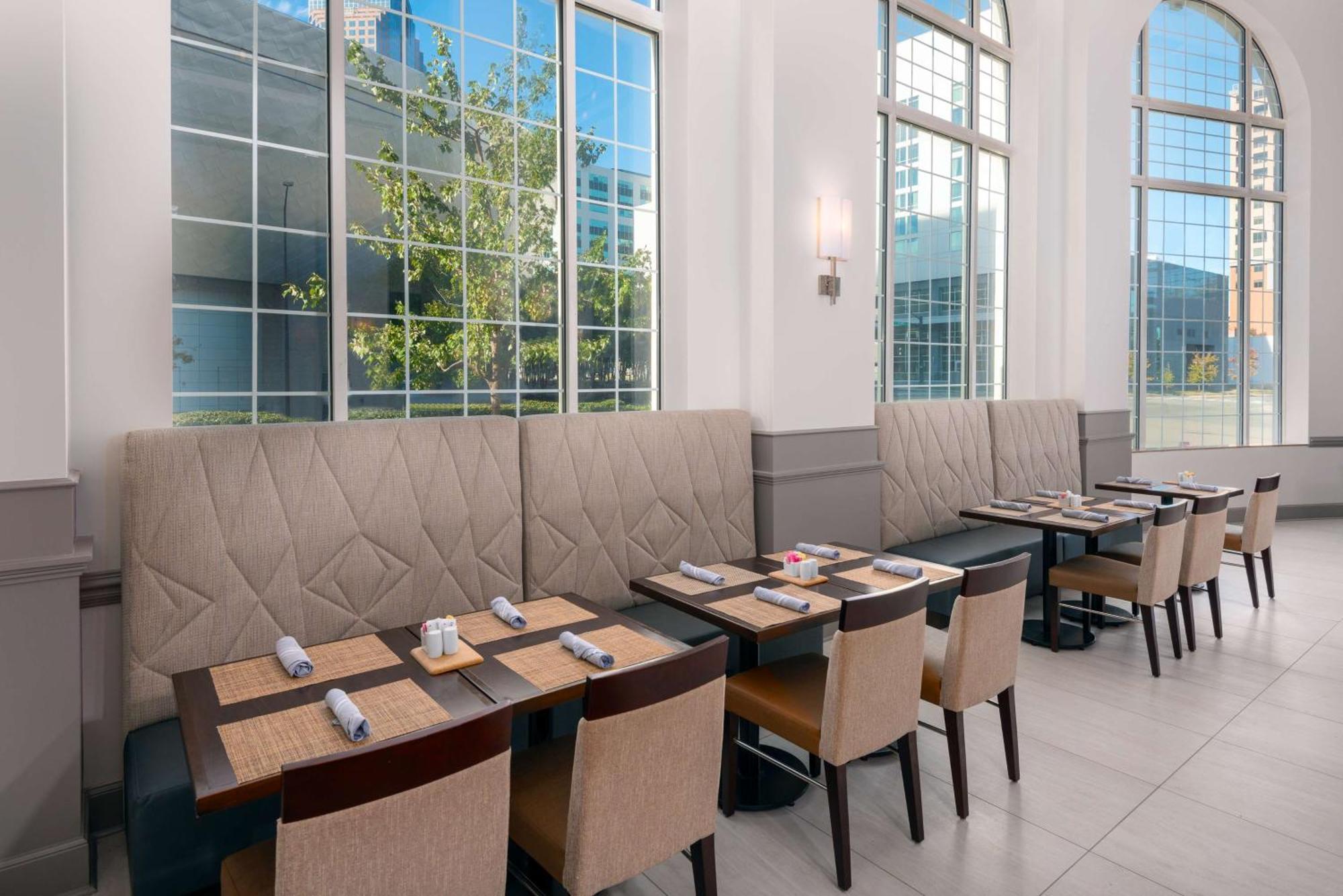 Hilton Garden Inn Charlotte Uptown Exterior foto